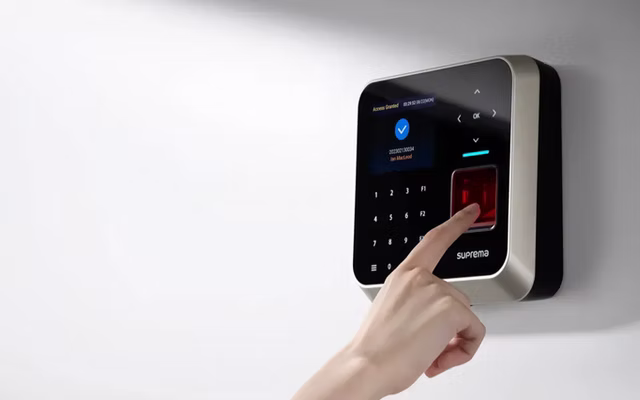 Suprema para control de acceso